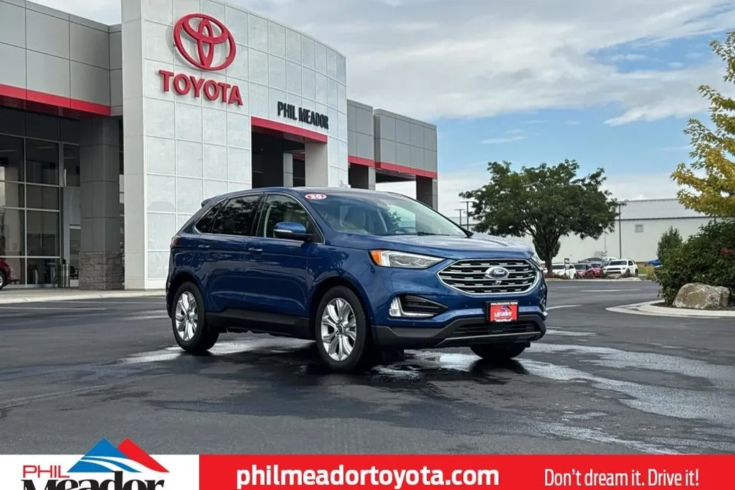 2020 Ford Edge Titanium photo 1