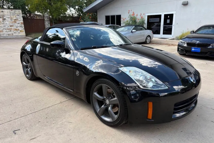 2006 Nissan 350Z Touring photo 1
