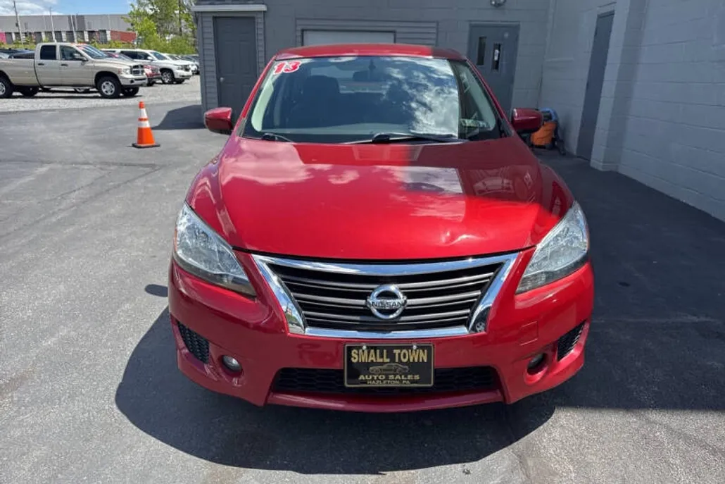 2013 Nissan Sentra SR photo 1