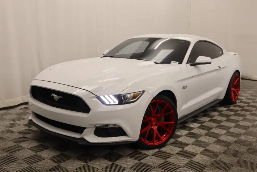 2016 Ford Mustang GT Premium photo 1