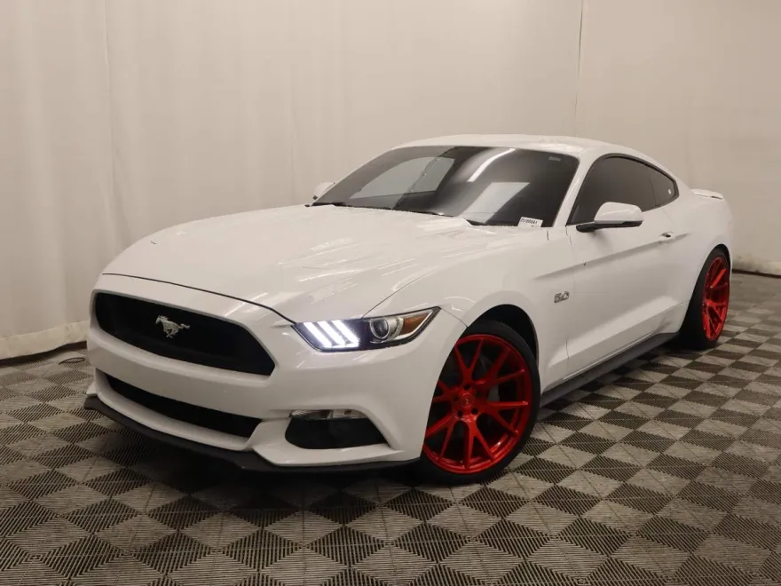 2016 Ford Mustang GT Premium photo 1
