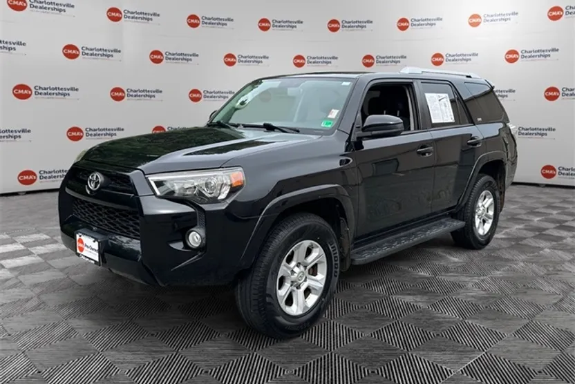2018 Toyota 4Runner SR5 photo 1