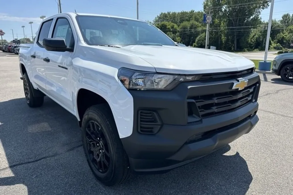 2026 Chevrolet Colorado Work Truck photo 1
