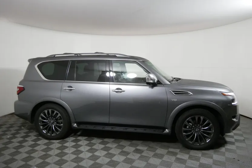 2022 Nissan Armada Platinum photo 1
