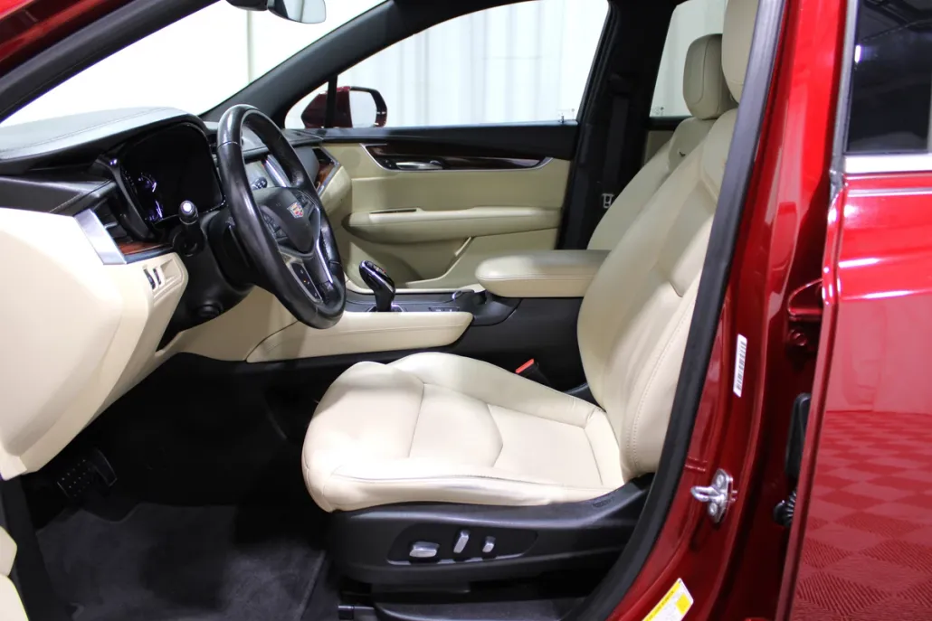 2018 Cadillac XT5 Premium Luxury photo 1