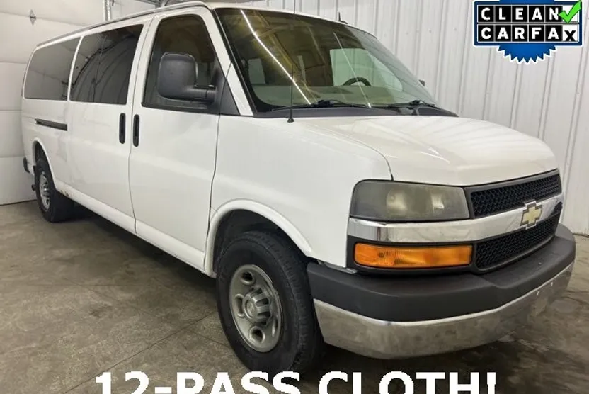 2013 Chevrolet Express Passenger 3500 LT photo 1