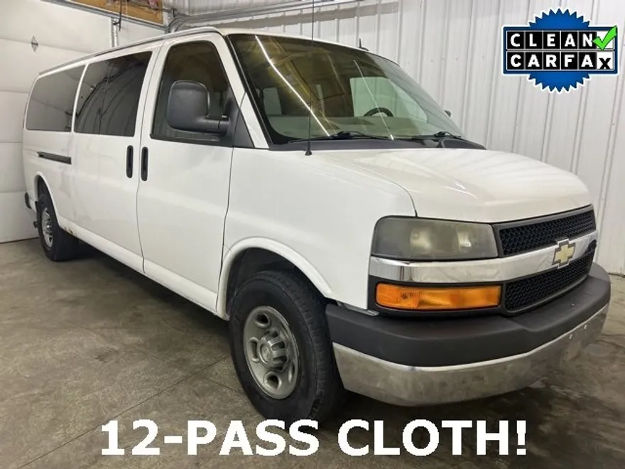 2013 Chevrolet Express Passenger 3500 LT photo 1