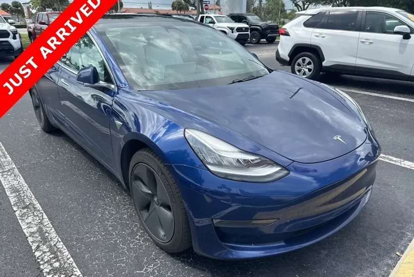 2019 Tesla Model 3 Long Range photo 1
