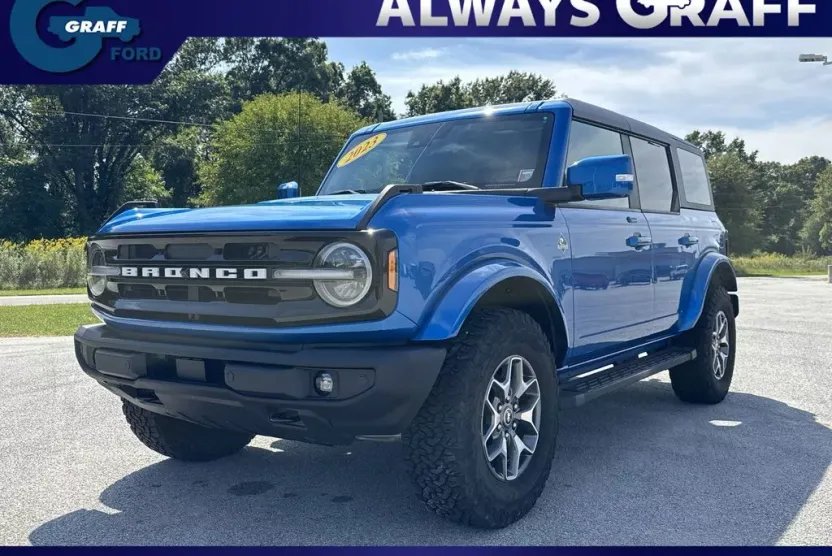 2023 Ford Bronco Outer Banks photo 1