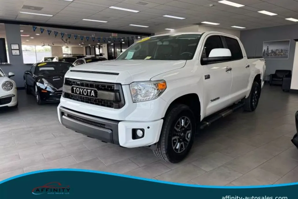 2017 Toyota Tundra CrewMax Limited photo 1