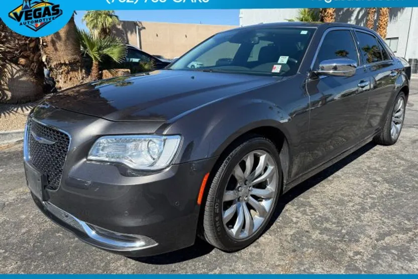 2019 Chrysler 300 Limited photo 1