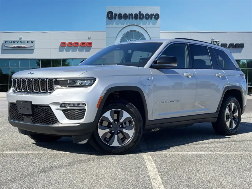2024 Jeep Cherokee Limited 4xe photo 1