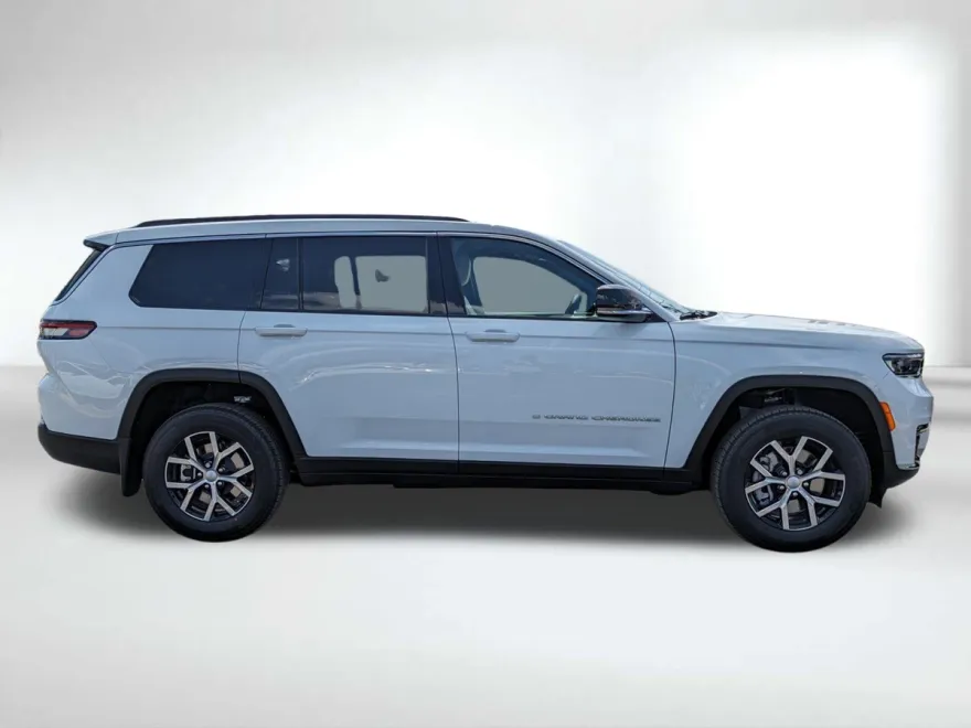2025 Jeep Grand Cherokee Limited photo 1