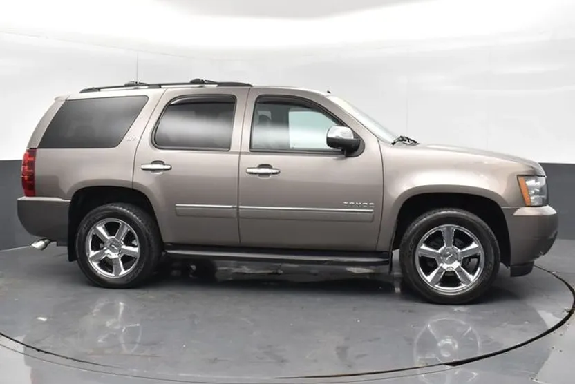 2014 Chevrolet Tahoe LTZ photo 1