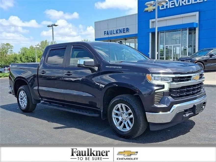 2022 Chevrolet Silverado 1500 LT photo 1