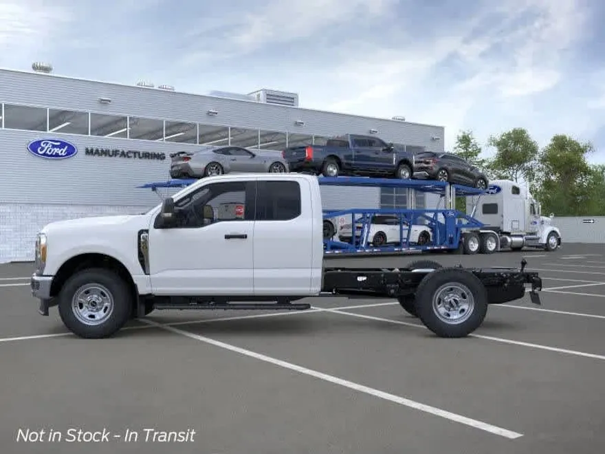 2026 Ford F-350 photo 1