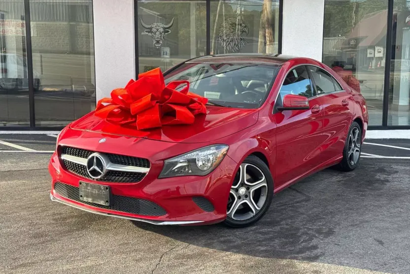 2018 Mercedes Benz CLA 250 4MATIC photo 1