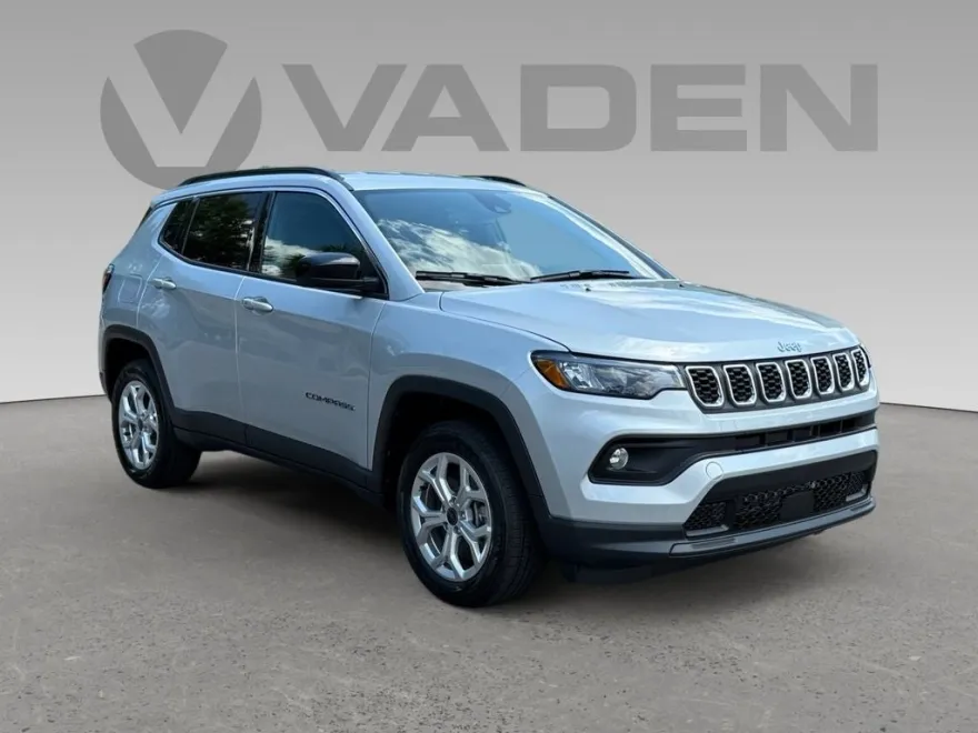 2025 Jeep Compass Latitude photo 1