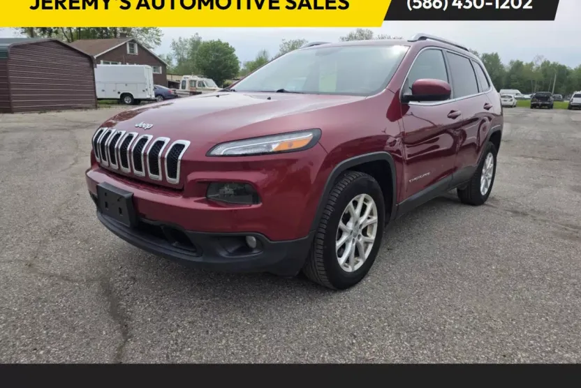 2016 Jeep Cherokee Latitude photo 1
