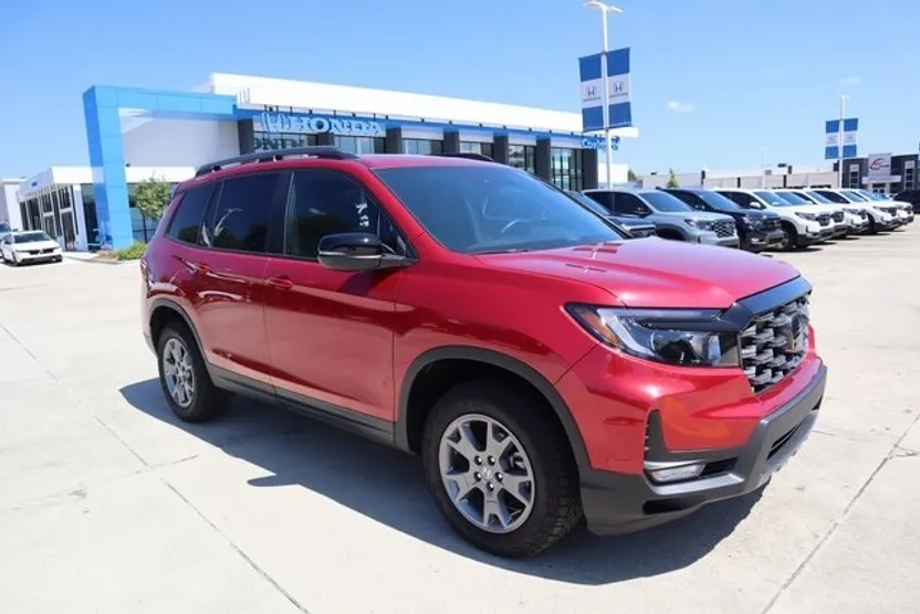 2025 Honda Passport TrailSport photo 1