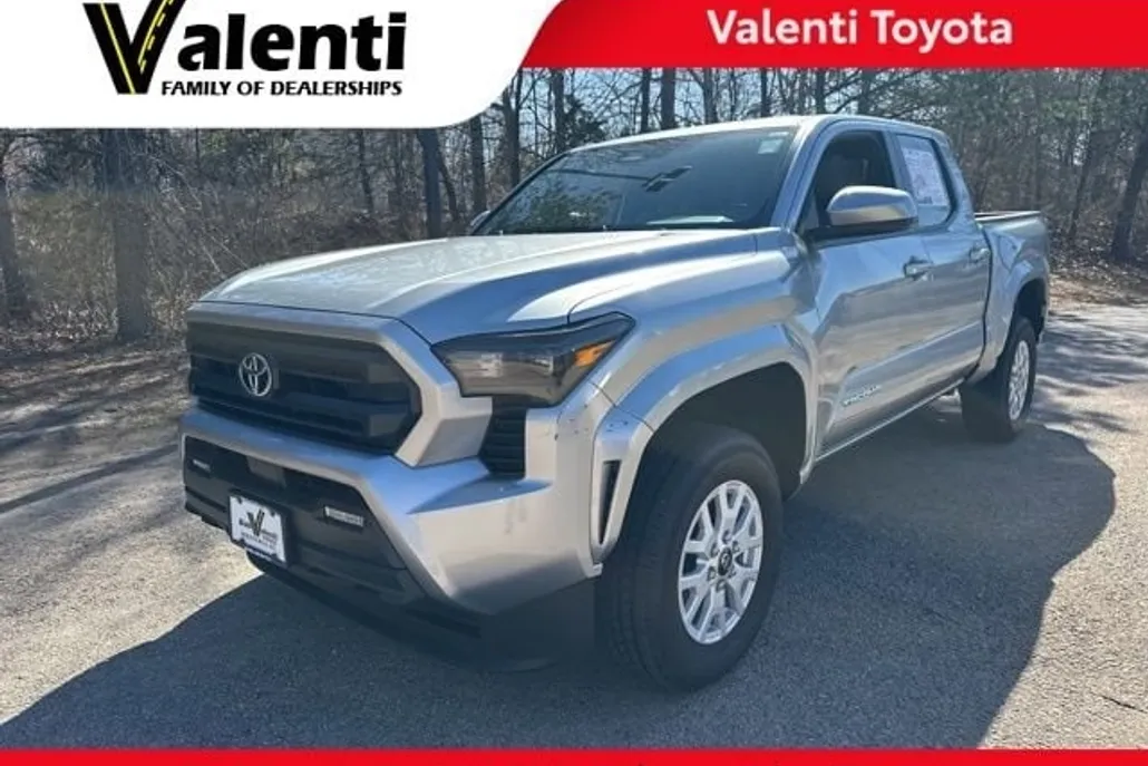 2024 Toyota Tacoma SR5 photo 1