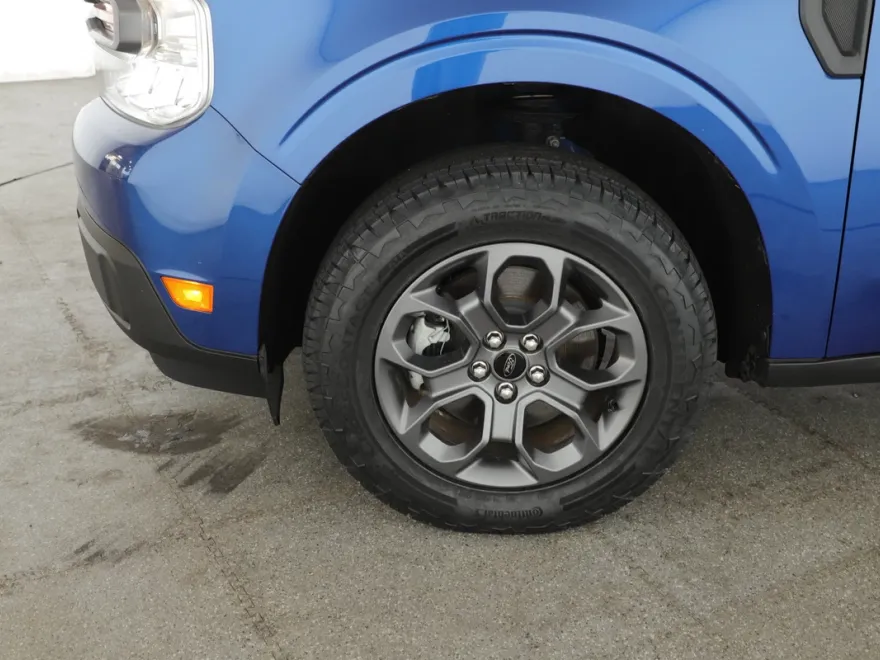 2023 Ford Maverick XLT photo 1