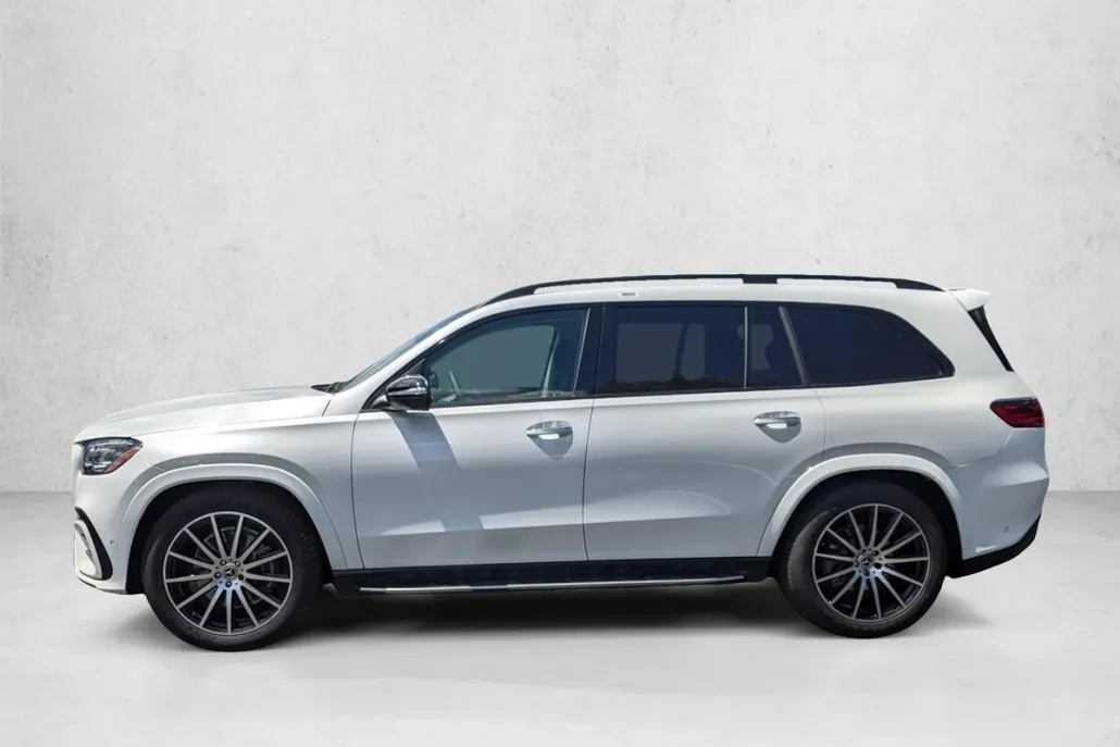 2024 Mercedes Benz GLS 580 4MATIC photo 1