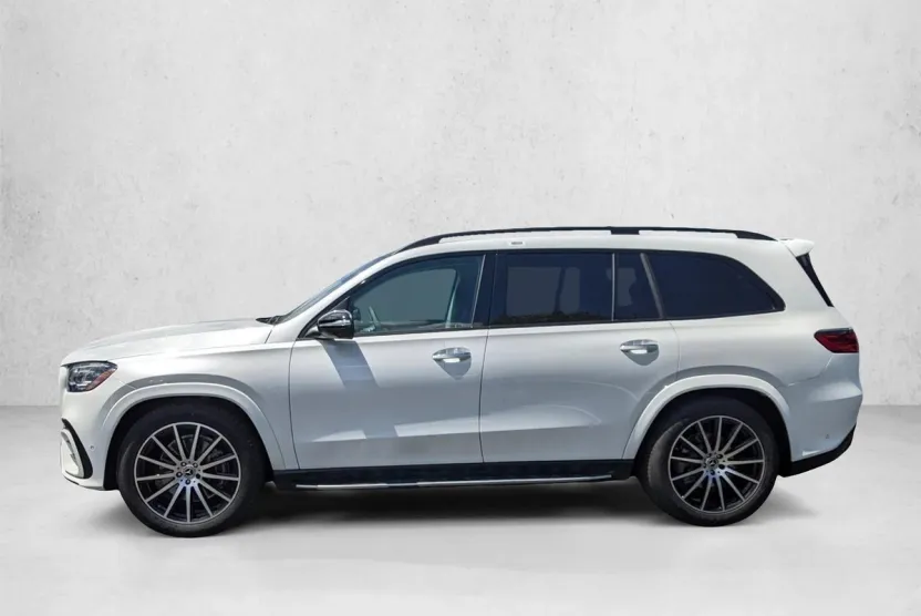 2024 Mercedes Benz GLS 580 4MATIC photo 1