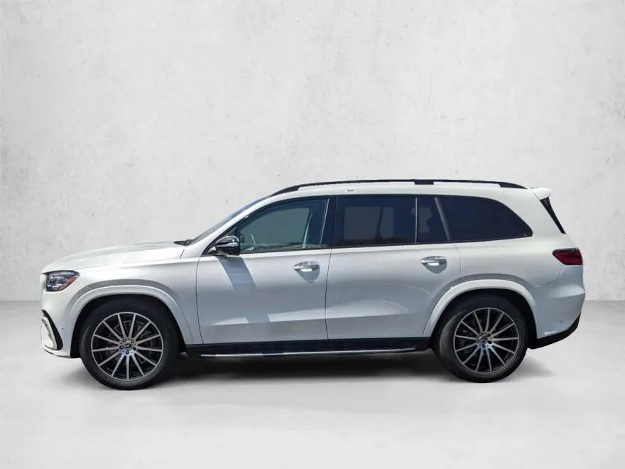 2024 Mercedes Benz GLS 580 4MATIC photo 1