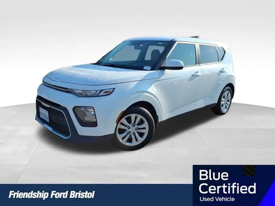 2022 Kia Soul LX photo 1