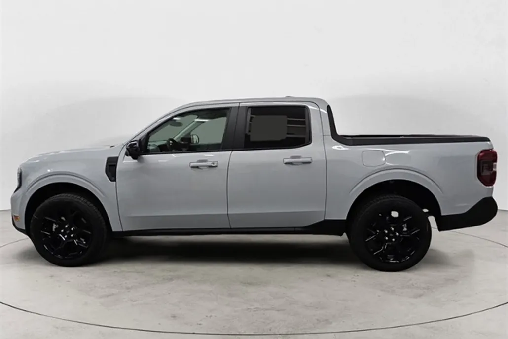2025 Ford Maverick Lariat photo 1