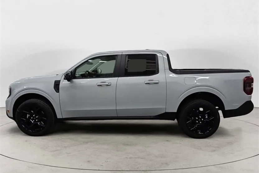2025 Ford Maverick Lariat photo 1