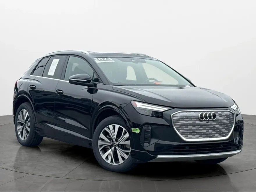 2023 Audi Q4 40 E-tron Premium Plus photo 1