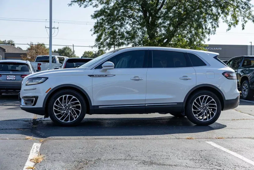 2019 Lincoln Nautilus Reserve photo 1