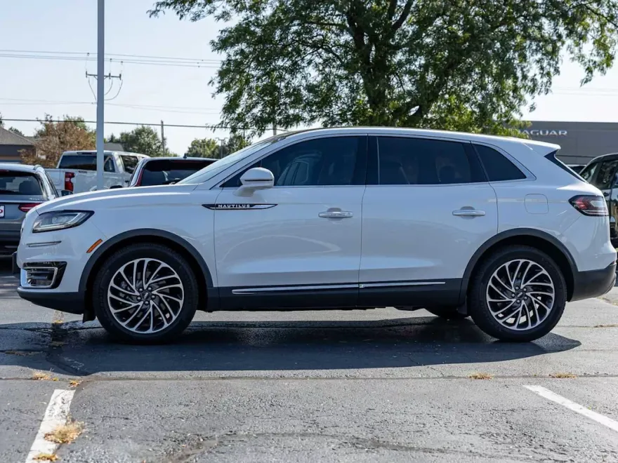 2019 Lincoln Nautilus Reserve photo 1