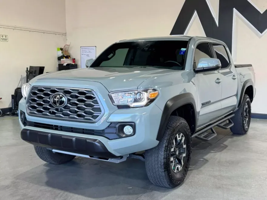 2023 Toyota Tacoma Double Cab TRD Off-Road photo 1