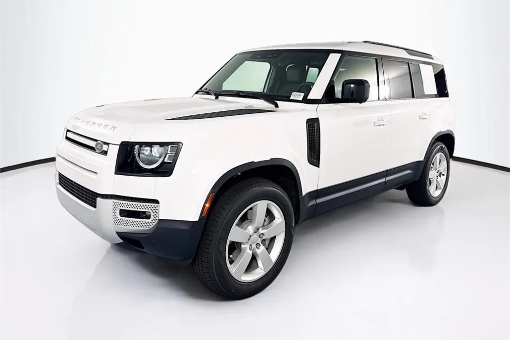 2025 Land Rover Defender 110 S photo 1