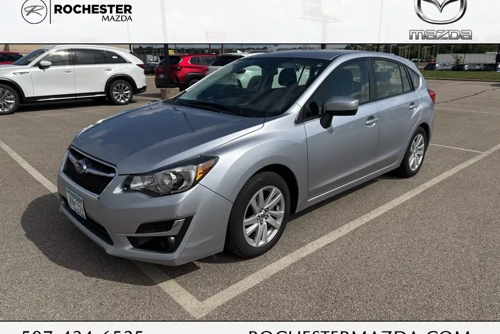2016 Subaru Impreza 2.0i Premium photo 1