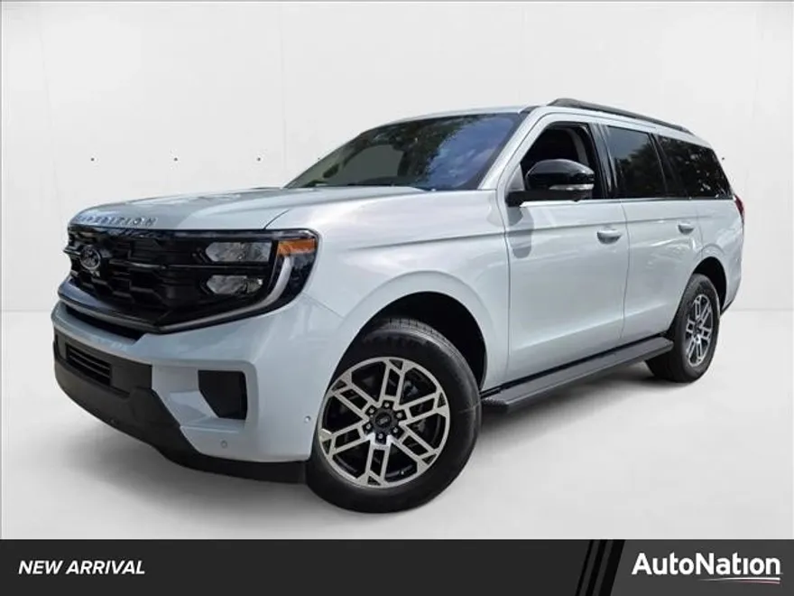 2025 Ford Expedition photo 1