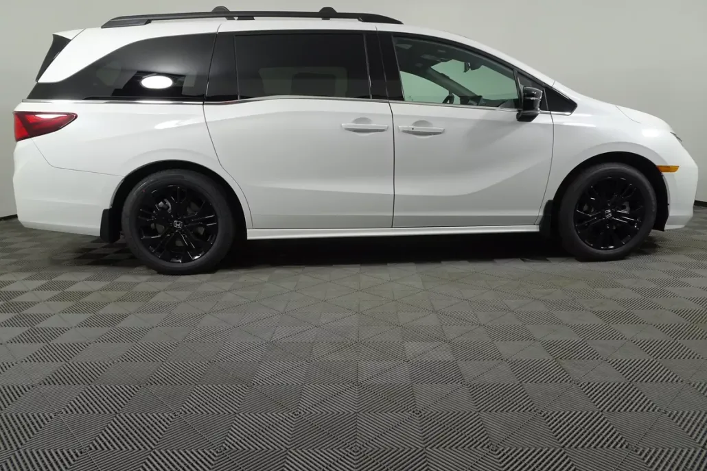 2026 Honda Odyssey Sport photo 1