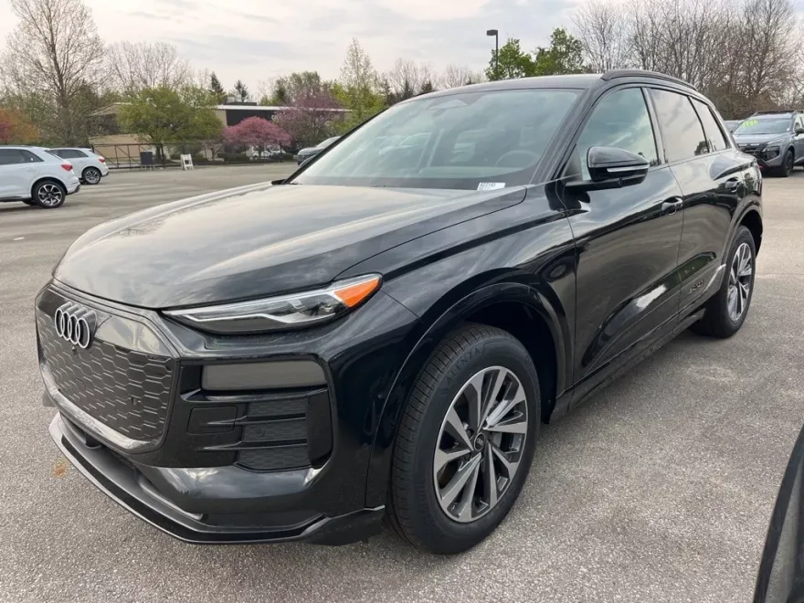 2025 Audi Q6 E-tron Premium photo 1