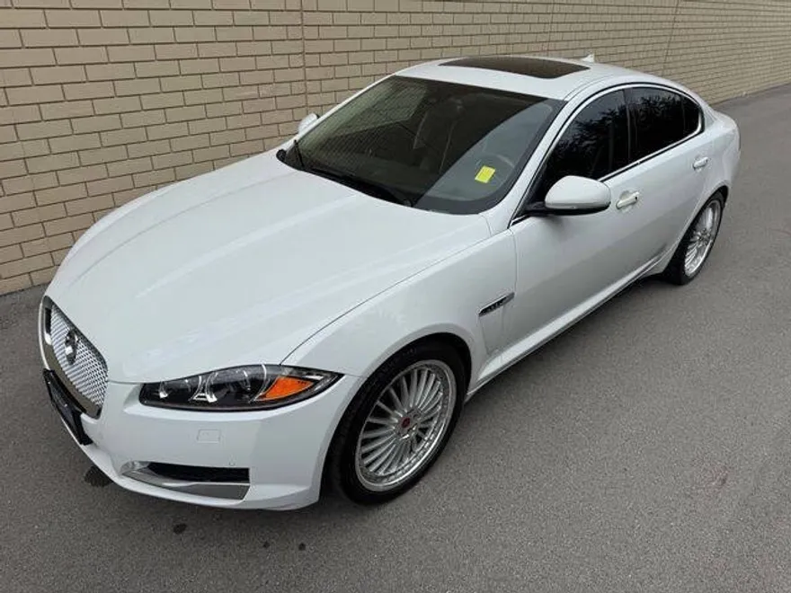 2015 Jaguar XF 3.0 photo 1