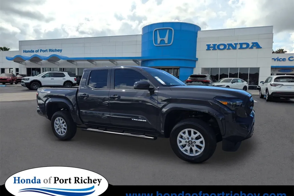 2025 Toyota Tacoma SR5 photo 1