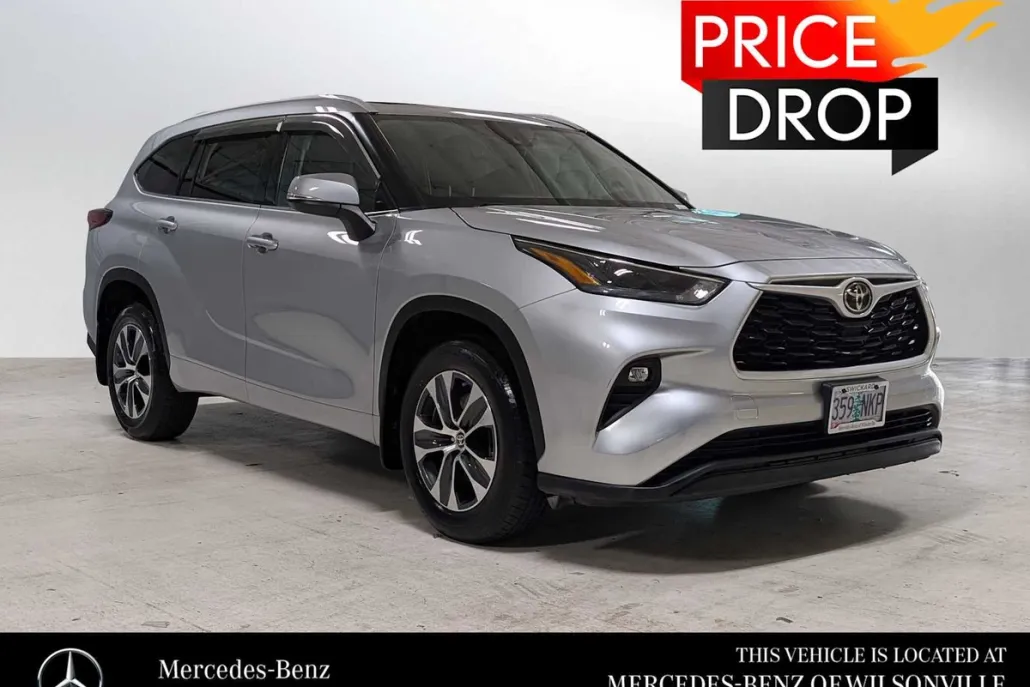 2022 Toyota Highlander XLE photo 1
