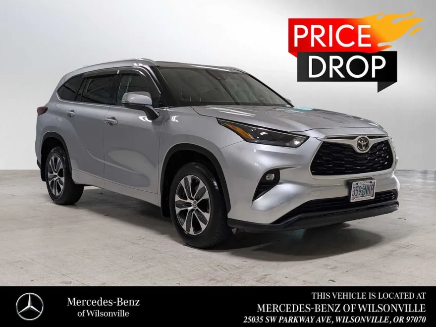 2022 Toyota Highlander XLE photo 1
