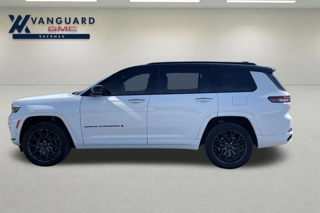 2024 Jeep Grand Cherokee L Summit Reserve photo 1