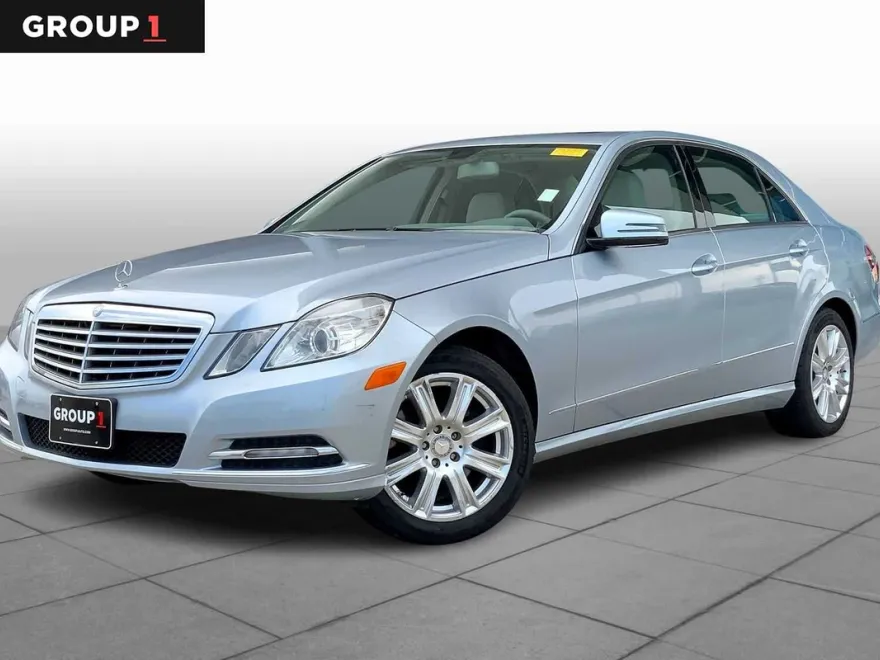 2013 Mercedes Benz E 350 photo 1