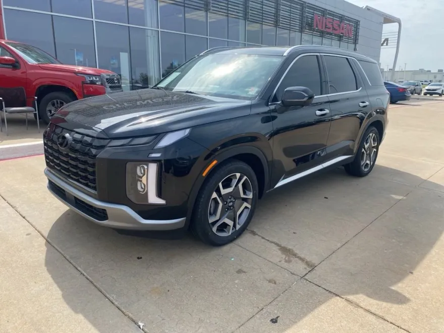 2024 Hyundai Palisade Limited photo 1