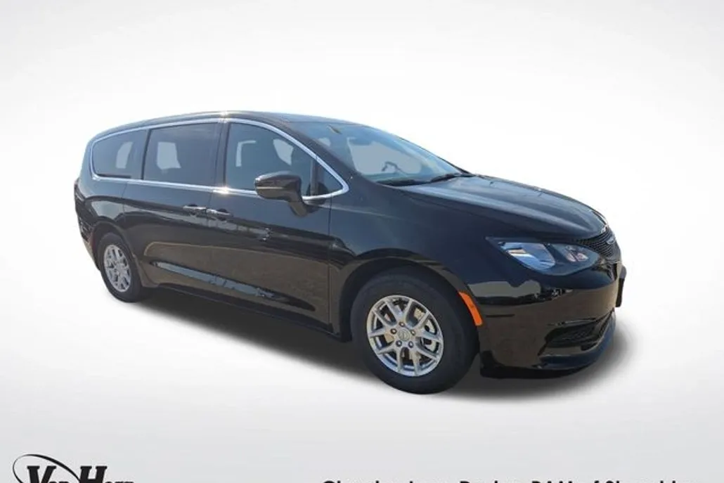 2026 Chrysler Voyager LX photo 1