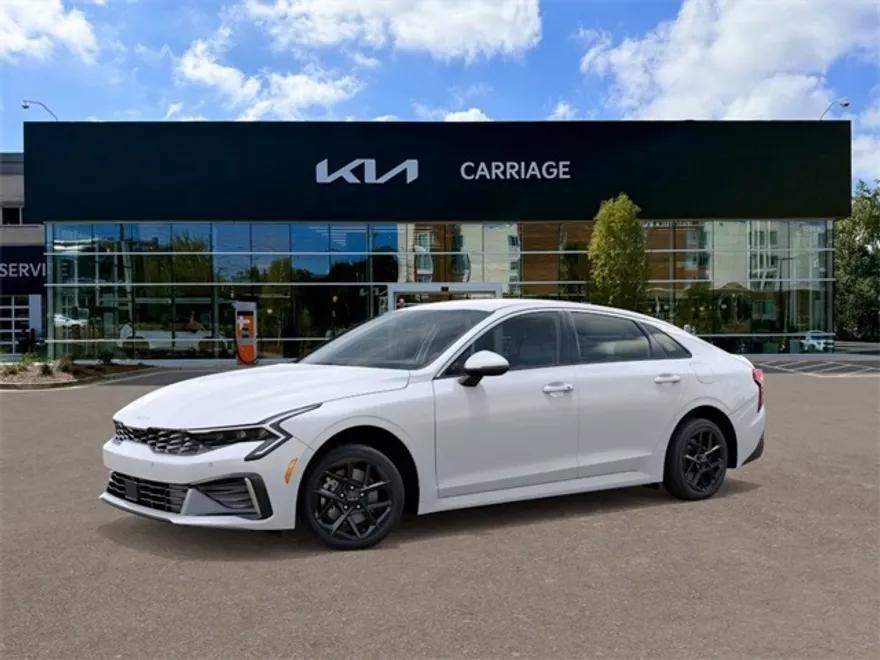 2025 Kia K5 LXS photo 1